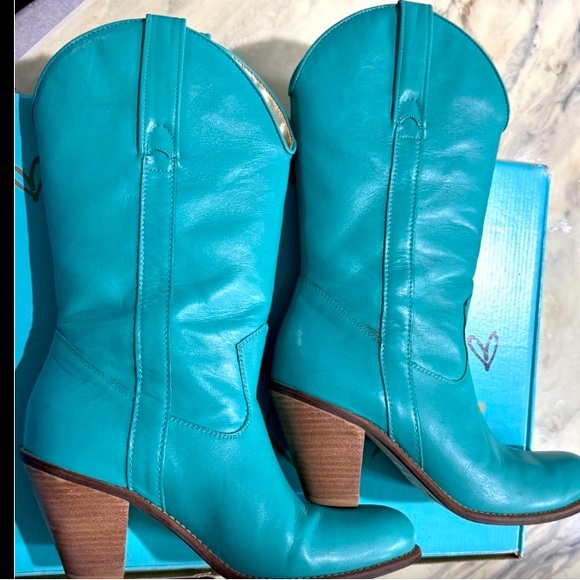 These Boots Were Made For Walkin’ Vintage Daisy JS Cowgirl Boots - Picture 7 of 15